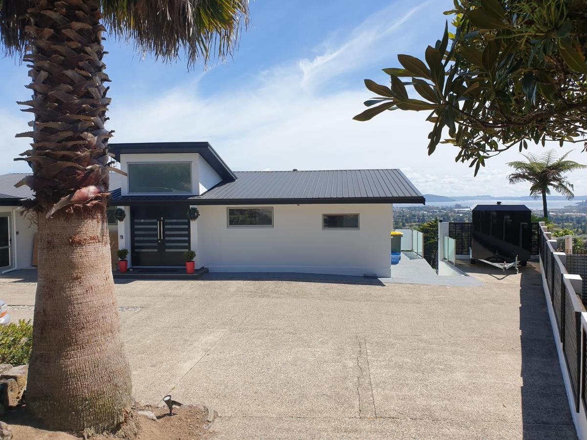 Serenity Views Rotorua Exterior photo