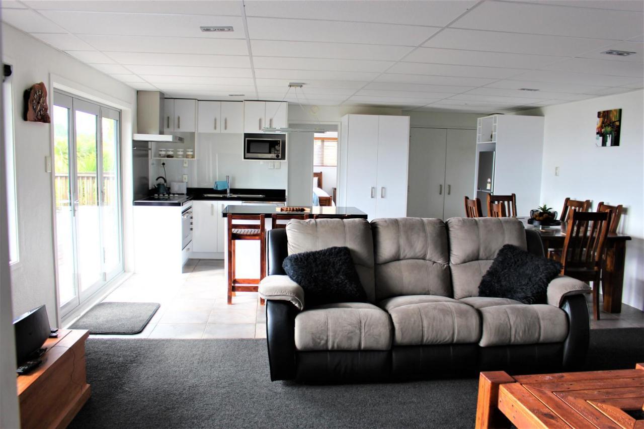 Serenity Views Rotorua Exterior photo